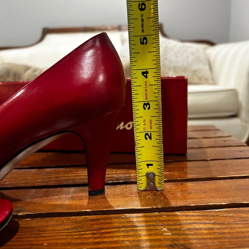 Salvatore Ferragamo Red Leather Peep Toe Pumps Vintage‎ Italian Heels 8.5 B